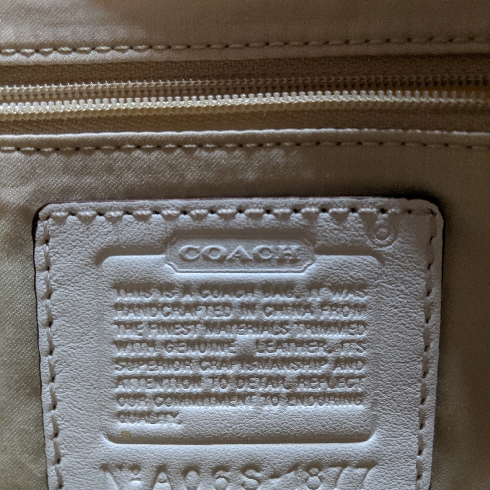 Coach Mini Hobo - Picture 11 of 11
